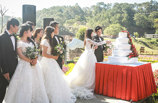 Đám cưới tập thể của 20 cặp đôi tại Thung lũng tình yêu ảnh 3