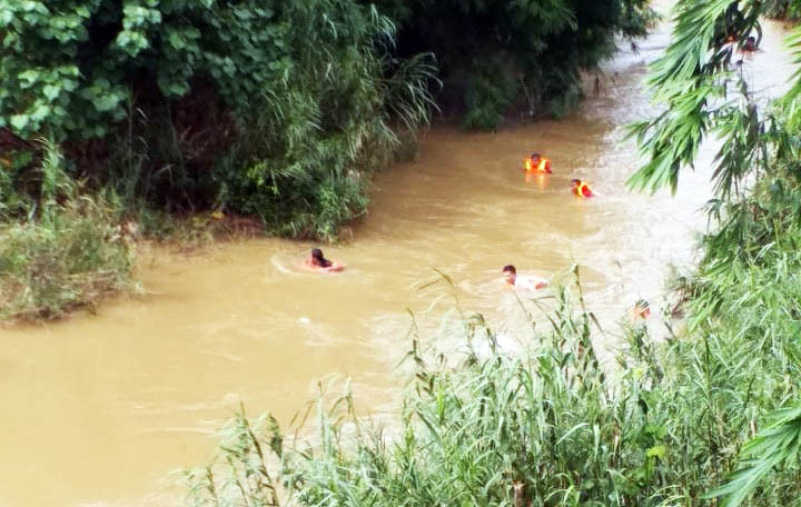 Tìm thấy thi thể nam sinh bị lũ cuốn khi đi hái măng rừng ảnh 1