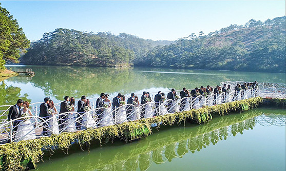 Đám cưới tập thể của 20 cặp đôi tại Thung lũng tình yêu ảnh 2