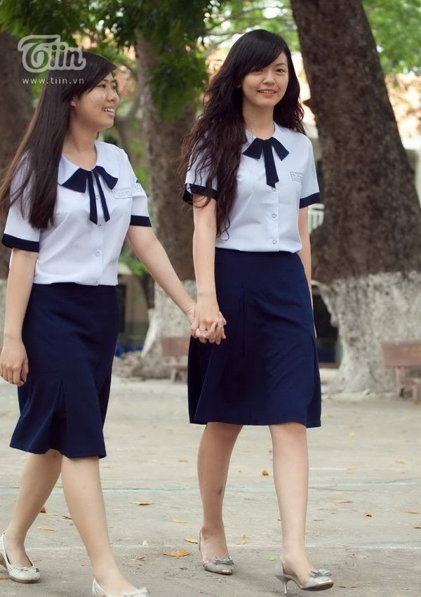 Đồng phục dễ thương của nữ sinh trường THPT Lê Quý Đôn, TP.HCM. Ảnh Tiin