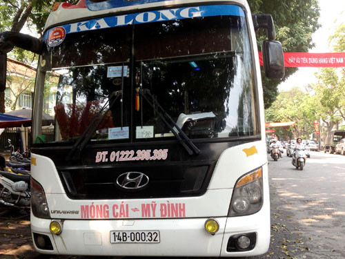 Chiếc xe khách chất lượng cao chở hàng lậu