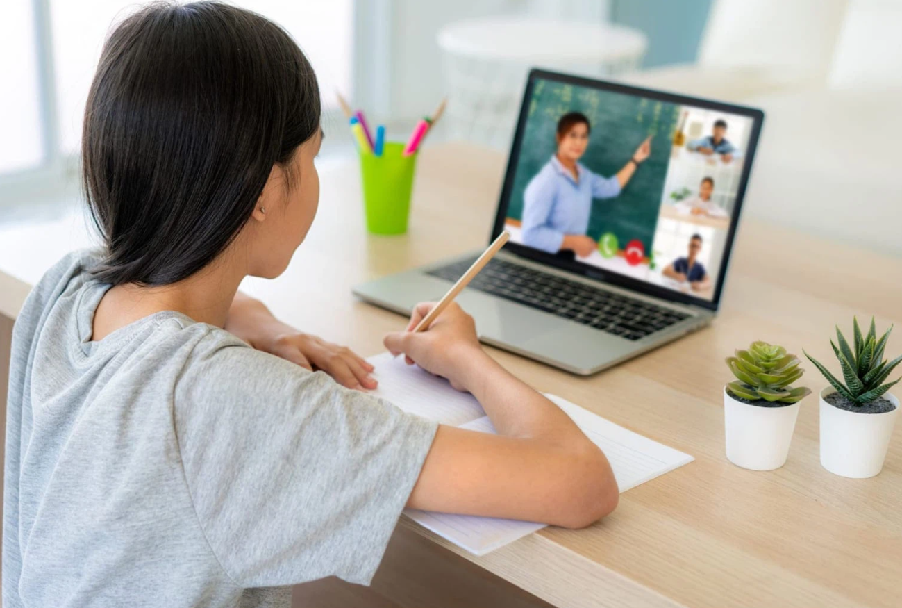 Các thầy cô vẫn khuyên chúng ta nên ghi lại các từ mới, đơn giản vì cách này rất hiệu quả.