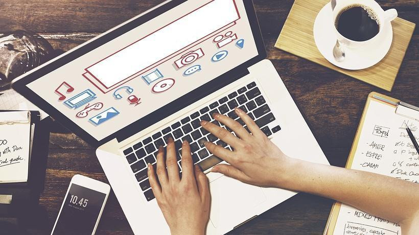 Đã đến lúc chúng ta cần tự bảo vệ chính mình khỏi những nội dung tiêu cực trên MXH.