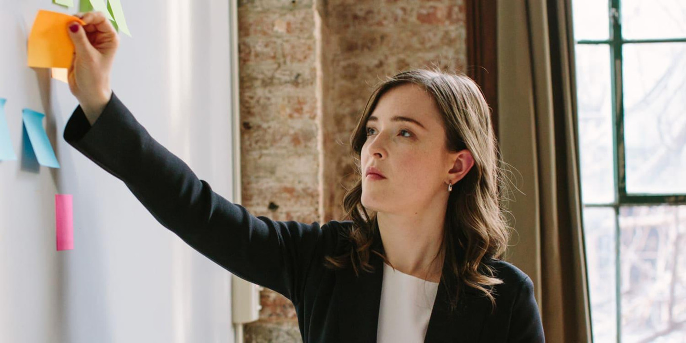 Bạn có thể viết lên giấy note, sổ tay, ứng dụng trên điện thoại, file trên laptop... Bạn có thể viết lên giấy note, sổ tay, ứng dụng trên điện thoại, file trên laptop...