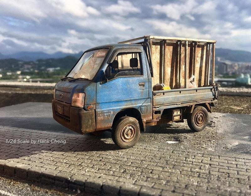 Mô hình xe tải được Hank Cheng thiết kế rất kỳ công, từ kiểu dáng cho tới các phụ kiện nhỏ
