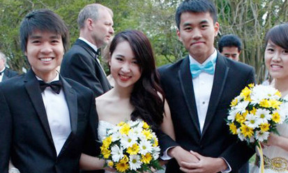 Ngọc Minh xinh đẹp trong một sự kiện cùng các du học sinh Việt tại Mỹ