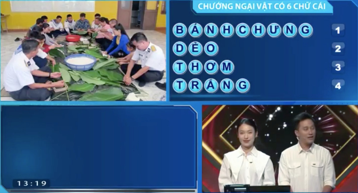 Tuấn Tú với bí kíp đọc câu hỏi từ dưới lên trên, nhanh chóng giải ẩn số chướng ngại vật. Tuấn Tú với bí kíp đọc câu hỏi từ dưới lên trên, nhanh chóng giải ẩn số chướng ngại vật.