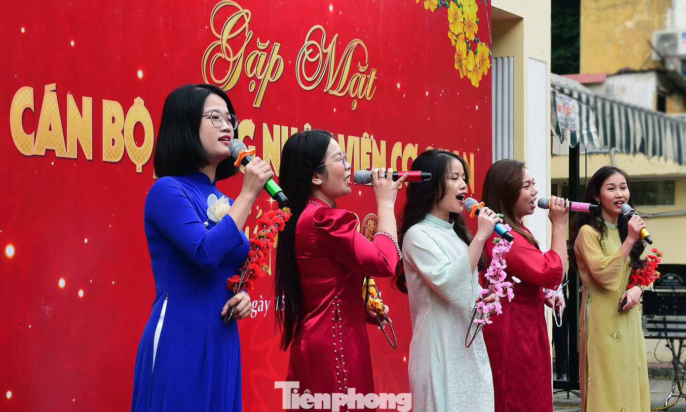 Tiết mục văn nghệ do đoàn viên cơ quan T.Ư Đoàn thể hiện. Ảnh: Xuân Tùng