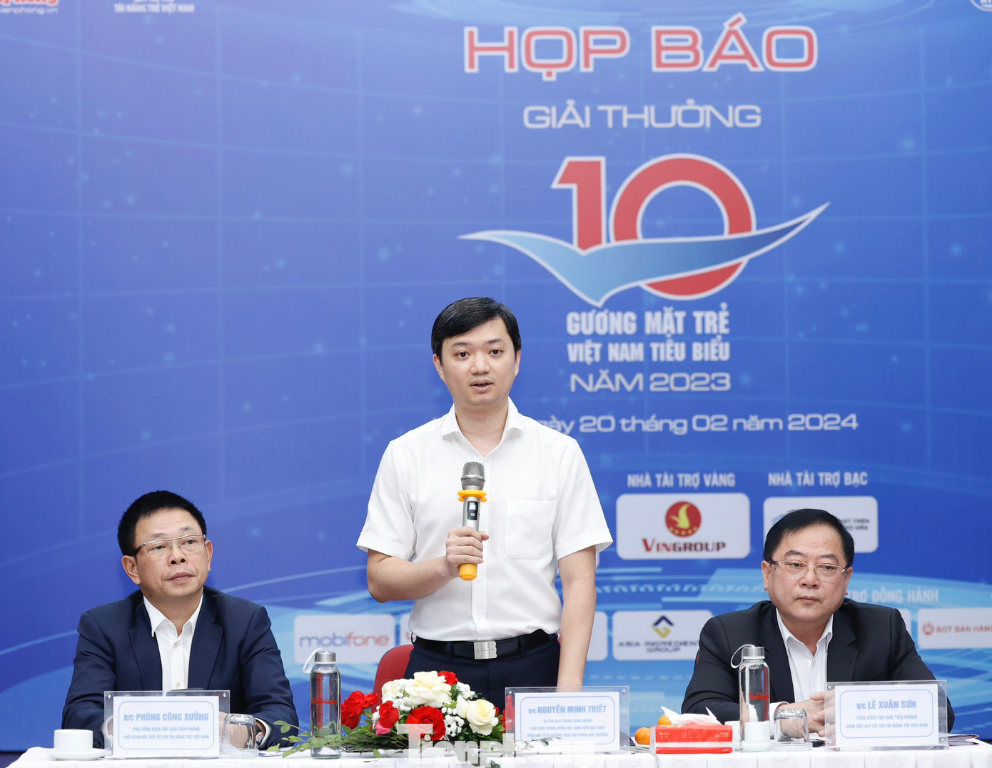 Bí thư T.Ư Đoàn Nguyễn Minh Triết phát biểu tại chương trình. Bí thư T.Ư Đoàn Nguyễn Minh Triết phát biểu tại chương trình.