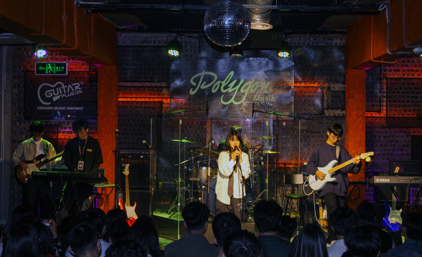 Trong chương trình diễn ra đêm nhạc "Rạng" và hoạt động thiện nguyện. Ảnh: BTC