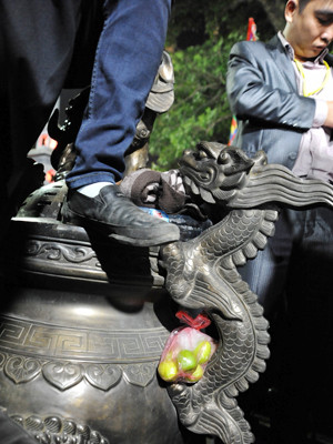 Đạp lên đỉnh đồng. Ảnh: Công Khanh Đạp lên đỉnh đồng