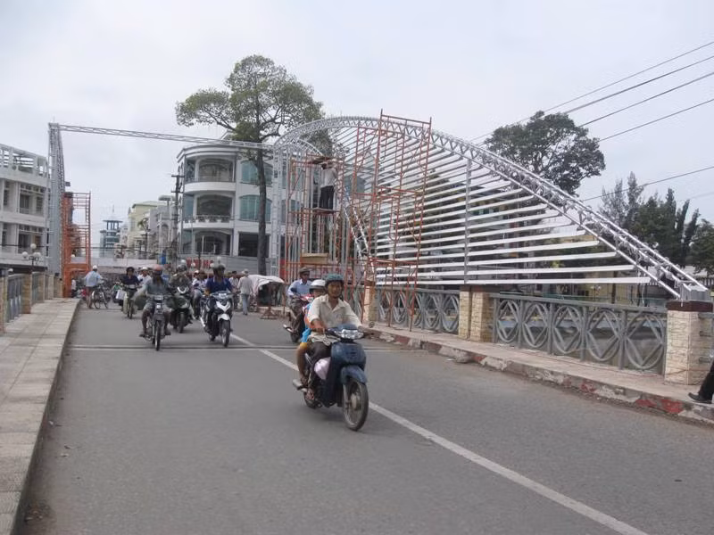 Khẩn trương hoàn thiện các công trình