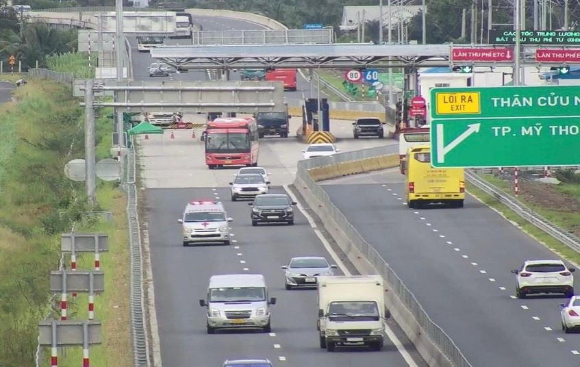 Nghiên cứu mở rộng cao tốc TPHCM - Trung Lương - Mỹ Thuận.