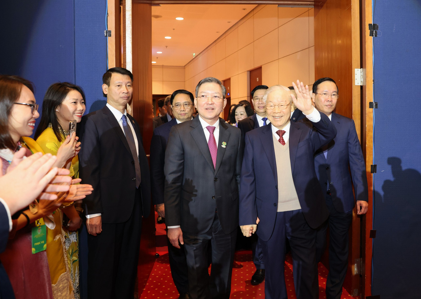 Tổng Bí thư Nguyễn Phú Trọng cùng các lãnh đạo Đảng, Nhà nước tham dự Đại hội đại biểu toàn quốc Hội Nông dân Việt Nam.