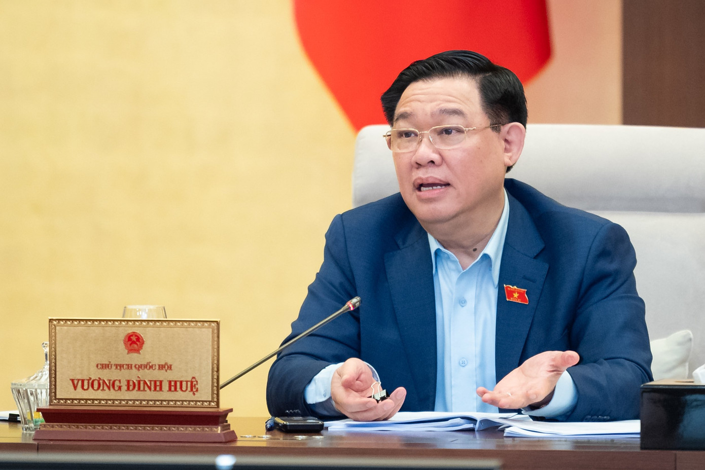 Chủ tịch Quốc hội Vương Đình Huệ phát biểu tại phiên họp. Chủ tịch Quốc hội Vương Đình Huệ phát biểu tại phiên họp.