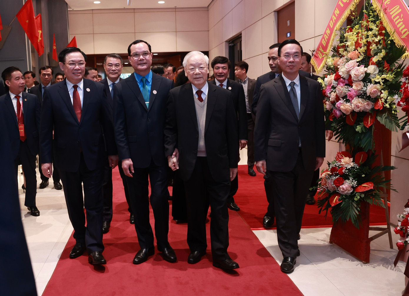 Tổng Bí thư Nguyễn Phú Trọng cùng lãnh đạo Đảng, Nhà nước tham dự đại hội.