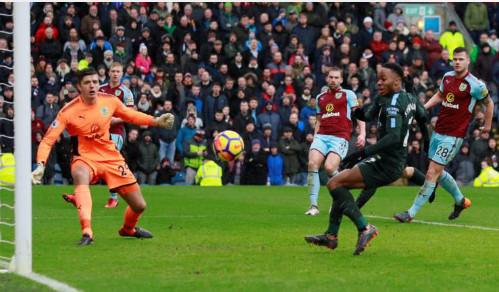 Man City bị cầm chân bởi 'ngựa ô' Burnley ảnh 1