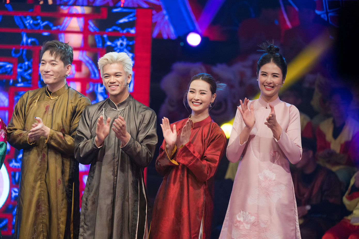 Đại diện cho những nghệ sĩ tuổi Tỵ, Ngọc Hân cho biết cô hài lòng về một năm 2022 với nhiều dấu mốc đáng nhớ, trong đó có việc đại sự của cuộc đời đó là lên xe hoa cùng ông xã Phú Đạt.