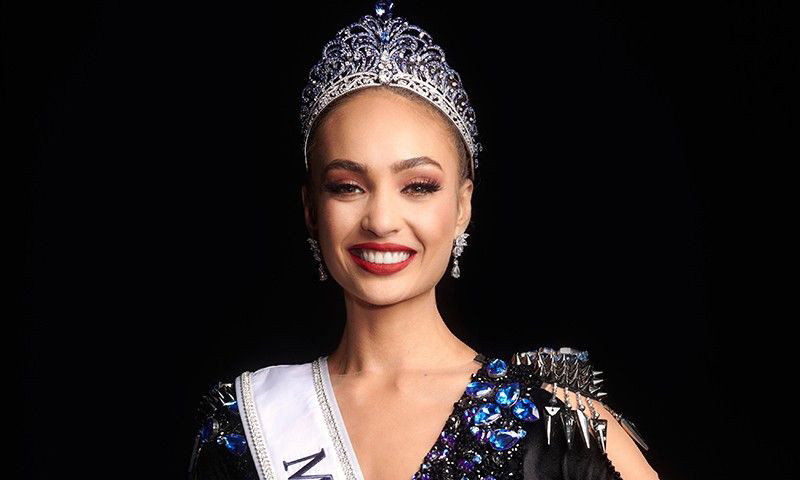 Hoa hậu Hoàn vũ 2022 R'Bonney Gabriel.