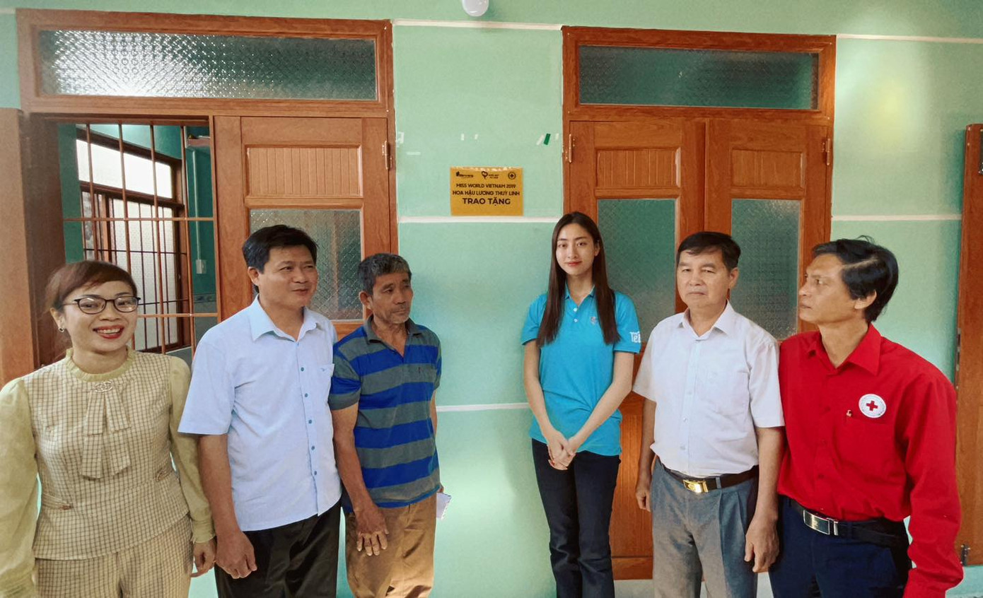 Lương Thùy Linh tặng nhà cho người dân ở Phú Yên.