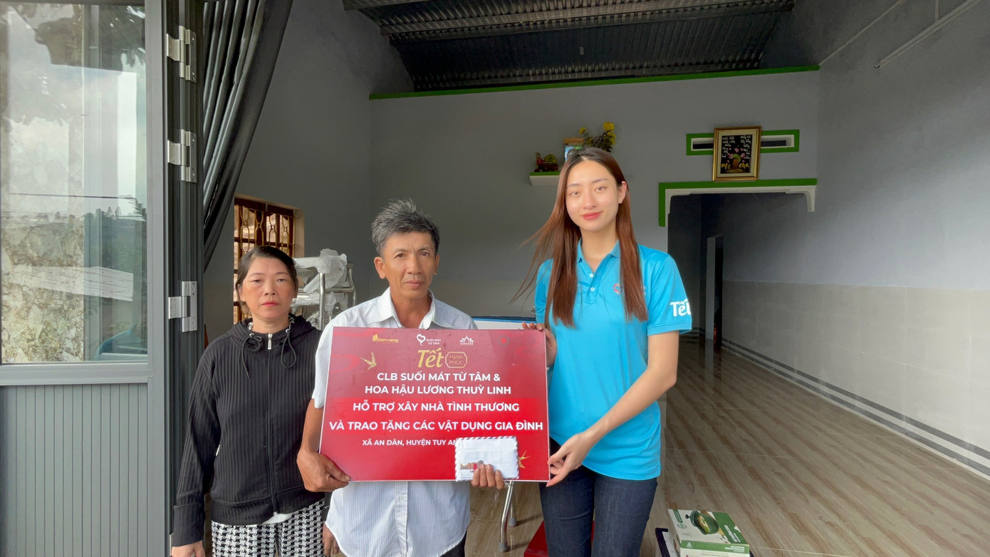 Lương Thùy Linh tặng nhà cho người dân ở Phú Yên.