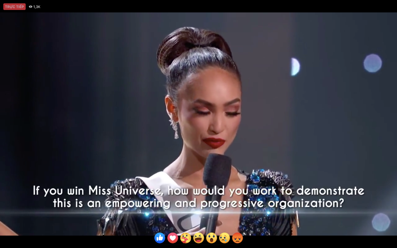 Người đẹp Mỹ trả lời ứng xử.