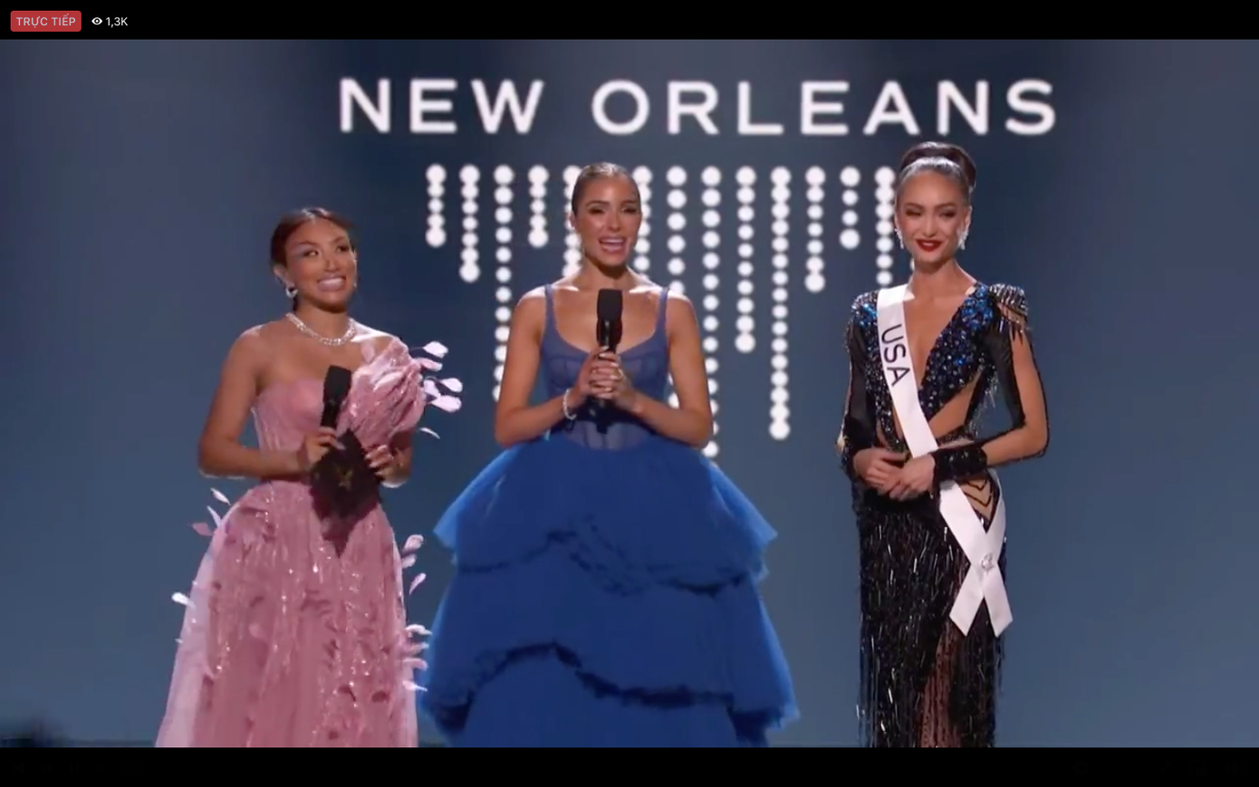 Người đẹp Mỹ trả lời ứng xử.