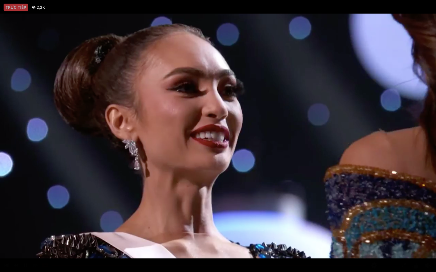 R’Bonney Gabriel đăng quang Hoa hậu Hoàn vũ 2022.