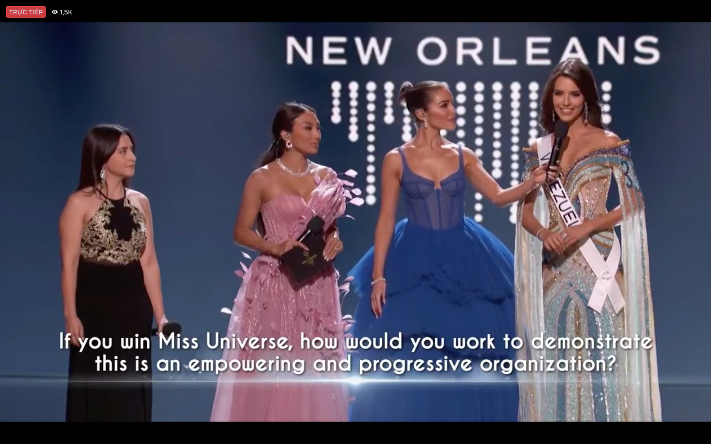 Người đẹp Venezuela trả lời ứng xử.