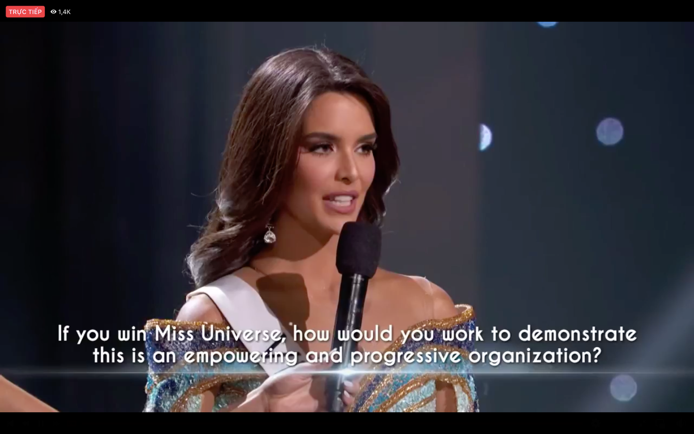 Người đẹp Venezuela trả lời ứng xử.