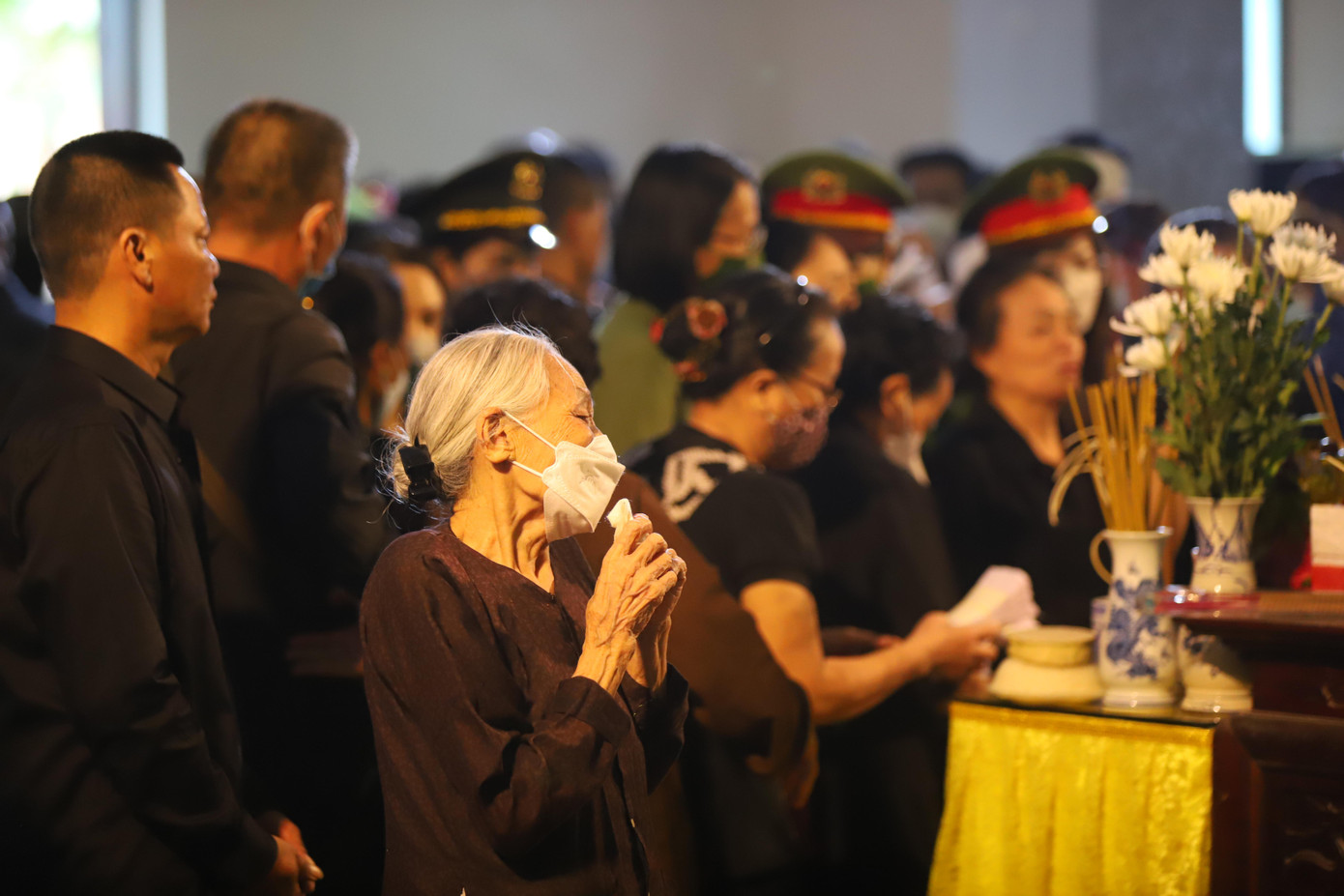 Lễ khâm liệm và nhập quan diễn ra từ 7h30 tới 9h.