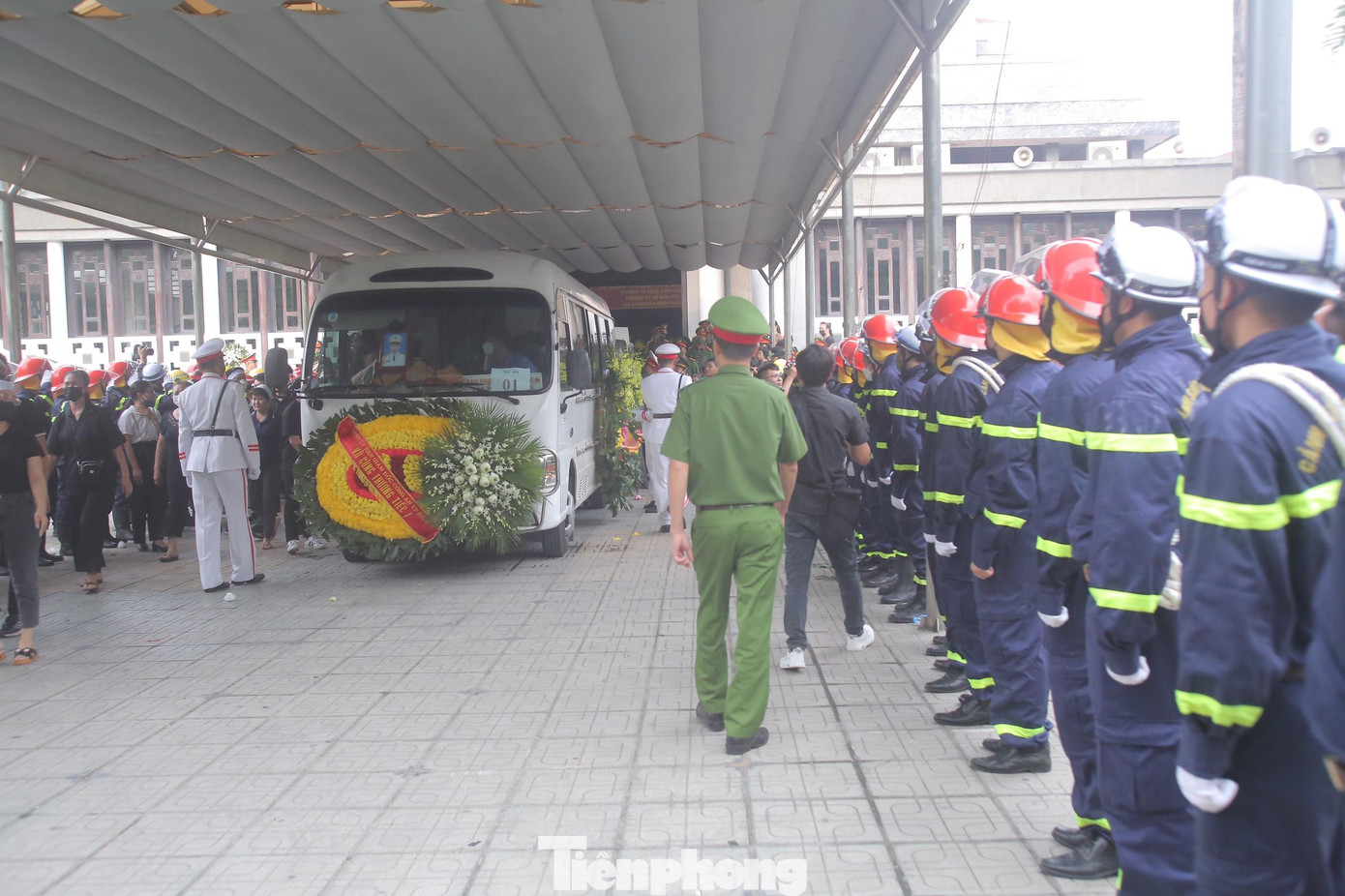 Đến 17h diễn ra lễ di quan, đưa thi hài 3 liệt sĩ về Đài hóa thân Hoàn vũ Hà Nội để điện táng.