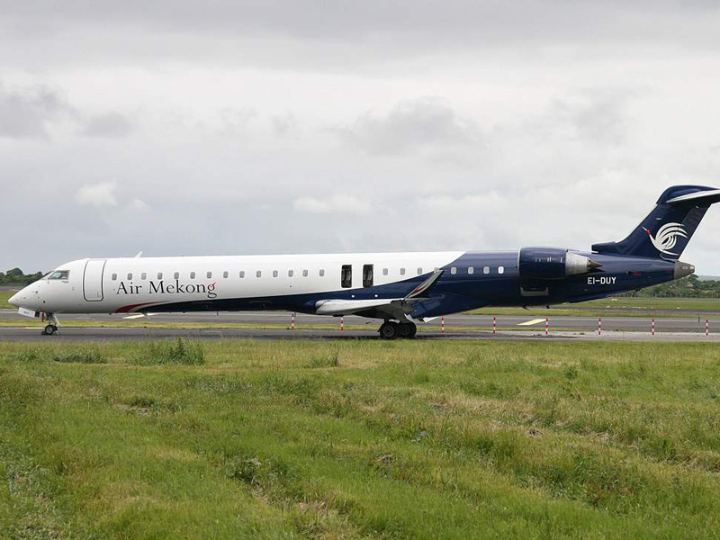 Máy bay có hình sếu đầu đỏ vừa được sơn thử . Ảnh: Airliners.net Máy bay có hình sếu đầu đỏ vừa được sơn thử