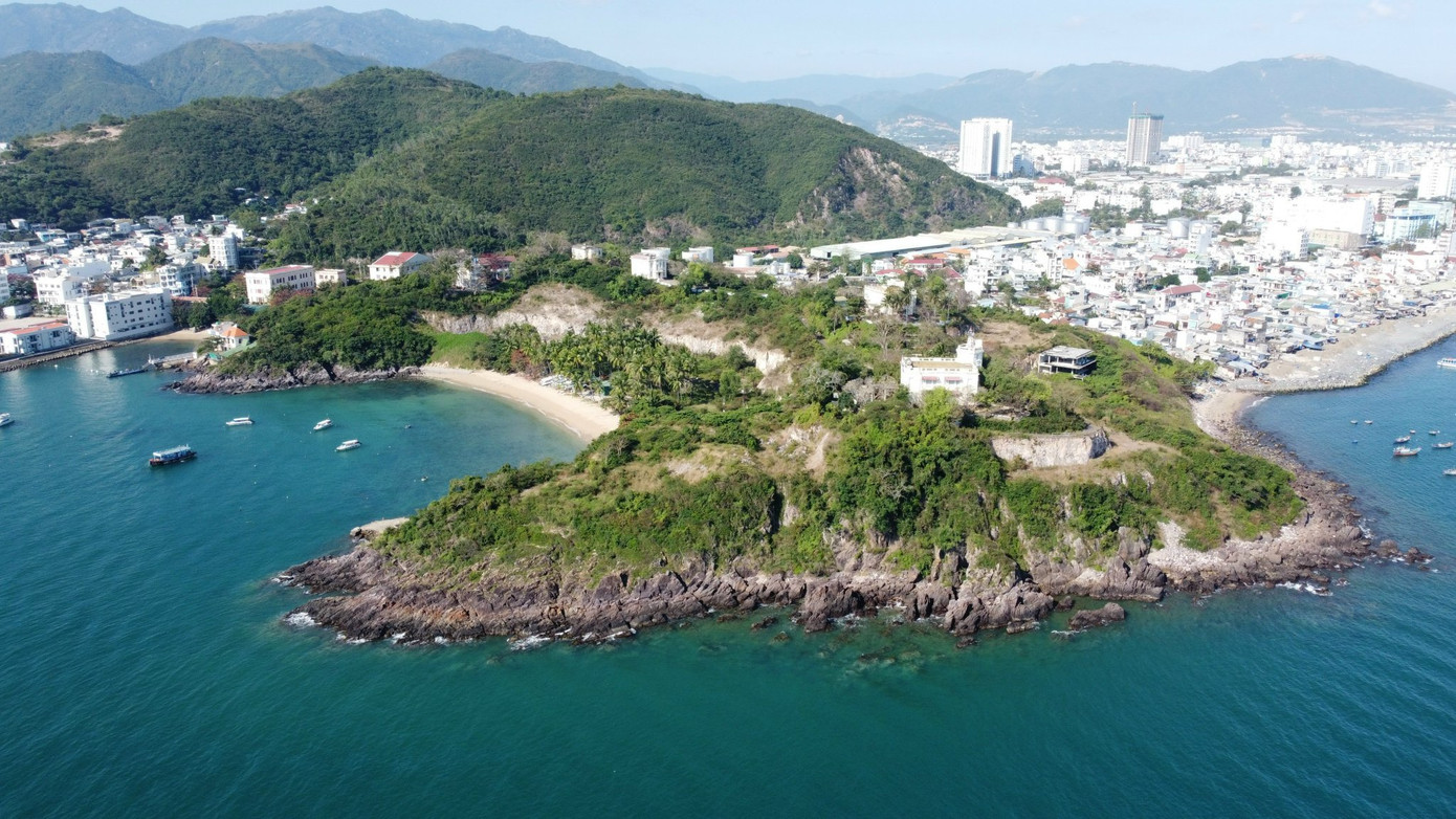 Những biệt thự cổ trong di tích lầu Bảo Đại sẽ được trùng tu để đón khách tham quan.