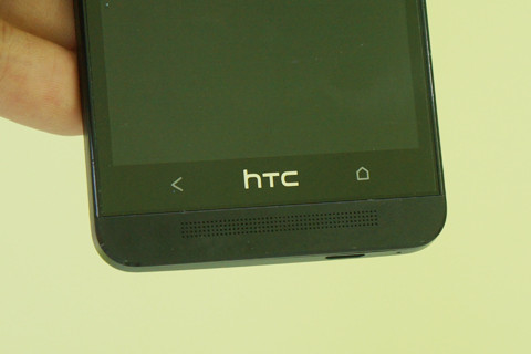 2 phím cảm ứng cứng, Back và Home. 2 phím cảm ứng cứng, Back và Home