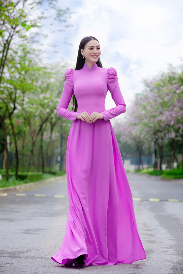 Trần Huyền Nhung chia sẻ về tình yêu lớn dành cho áo dài truyền thống Việt Nam ảnh 4