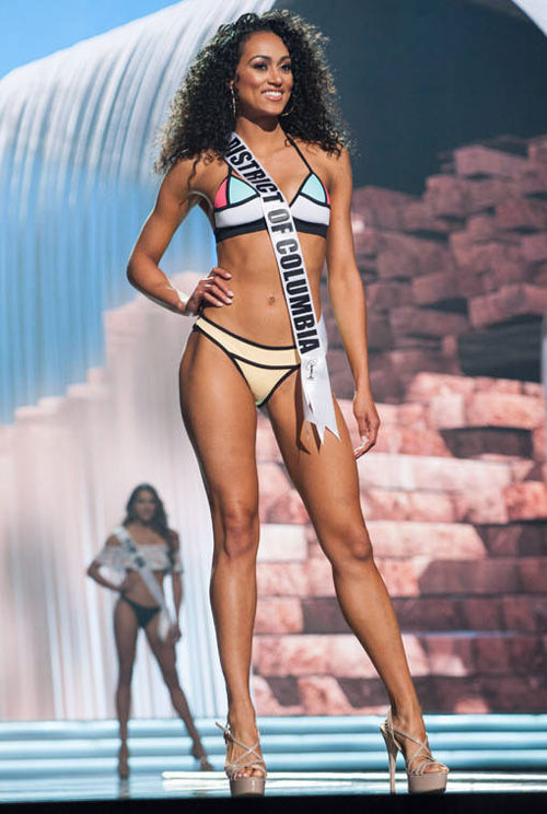 Hoa hậu Mỹ áo xẻ sâu hết cỡ, không nội y dự sự kiện ảnh 7