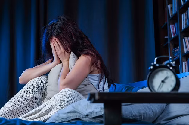 Việc đi ngủ và thức dậy không đúng giờ, đặc biệt là vào cuối tuần, làm rối loạn đồng hồ sinh học bên trong cơ thể. Ảnh minh họa: Internet