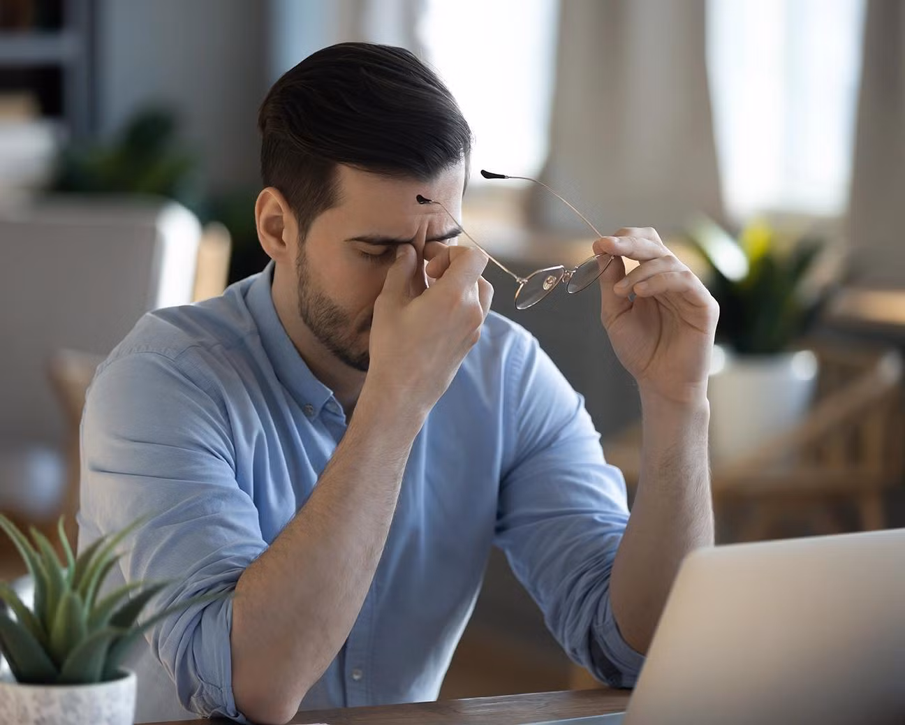 Rối loạn cương dương có thể do nguyên nhân thực thể hoặc tâm lý, nhiều trường hợp kết hợp cả hai. Ở nhóm nam giới trẻ và trung niên, nguyên nhân thường do tâm lý. Ảnh minh họa: Internet Rối loạn cương dương có thể do nguyên nhân thực thể hoặc tâm lý, nhiều trường hợp kết hợp cả hai. Ở nhóm nam giới trẻ và trung niên, nguyên nhân thường do tâm lý. Ảnh minh họa: Internet