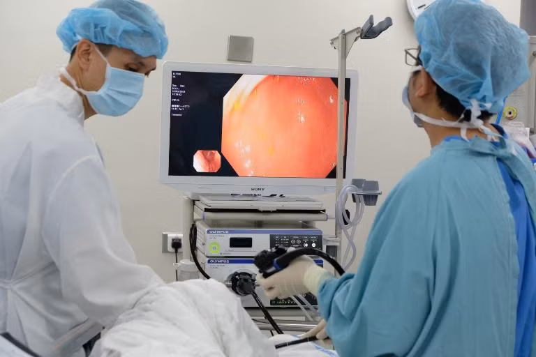 Ung thư đại trực tràng đang có xu hướng gia tăng cả về tỷ lệ mắc cũng như tử vong. Đây cũng là một trong những nhóm bệnh lý ung thư đang có xu hướng trẻ hóa tại Việt Nam cũng như trên thế giới. Ảnh minh họa: Internet Ung thư đại trực tràng đang có xu hướng gia tăng cả về tỷ lệ mắc cũng như tử vong. Đây cũng là một trong những nhóm bệnh lý ung thư đang có xu hướng trẻ hóa tại Việt Nam cũng như trên thế giới. Ảnh minh họa: Internet