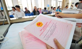 Dân phải photo sổ đỏ để tích hợp dữ liệu đất đai: Đại biểu nói 'phiền hà, mất thời gian'