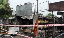 7 sạp hàng và 2 ki-ốt bị thiêu rụi trong vụ cháy chợ Xuân Thới Sơn 