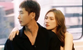 Đôi tình nhân đánh bại Thái Hòa, Hồng Đào