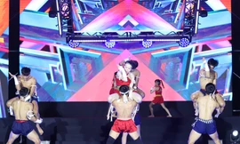 Mãn nhãn những màn đánh võ giữa trung tâm TPHCM từ hàng trăm võ sĩ Việt và quốc tế