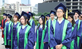 Thủ khoa đại học tại TPHCM báo công dâng Bác