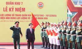 Chủ tịch nước Lương Cường trao danh hiệu Anh hùng Lực lượng vũ trang nhân dân tặng Quân khu 7 