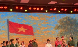 Hồi ức viết tiếp tương lai: 'Họ đã hy sinh cho tôi được sống'