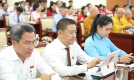 Chi tiết mức hỗ trợ cán bộ, công chức TPHCM bị tác động sau sắp xếp đơn vị hành chính