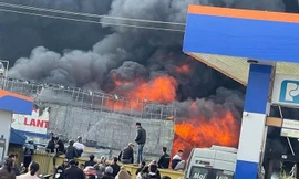 Cháy dữ dội tại xưởng sản xuất giày da ở Hải Phòng