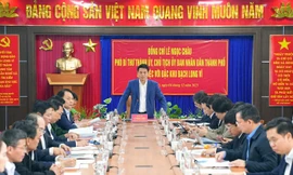 Ông Lê Ngọc Châu - Chủ tịch UBND TP Hải Phòng làm việc với Đặc khu Bạch Long Vĩ.